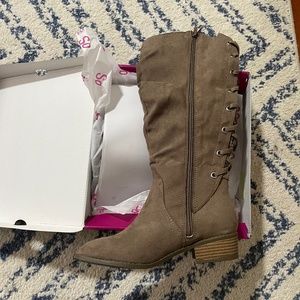 So Women’s Knee-High boots